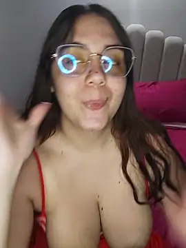 Snapshot of its_lauu_ chatting on March 17, 2026, 3:20 am its lauu online show from March 17, 2026, 3:20 am