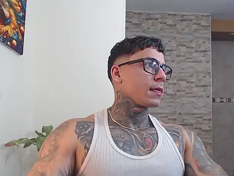 maxstrom111 online show from February 13, 2026, 2:06 pm