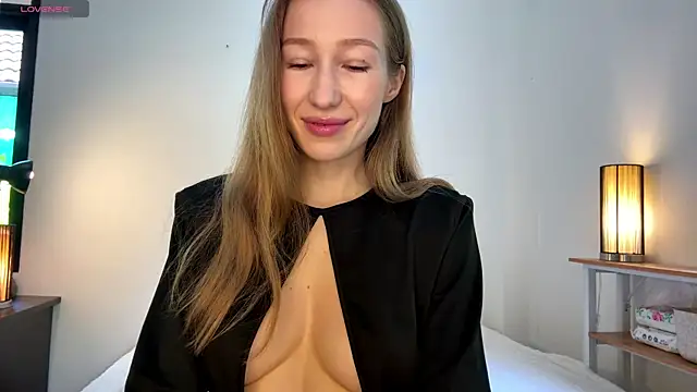 Alicecutepie online show from July 26, 2026, 6:09 am
