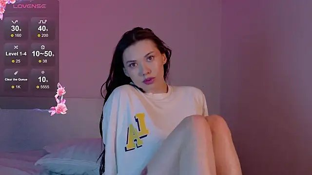 Snapshot of gwenonl1ne chatting on March 22, 2026, 1:45 pm gwenonl1ne online show from March 22, 2026, 1:45 pm