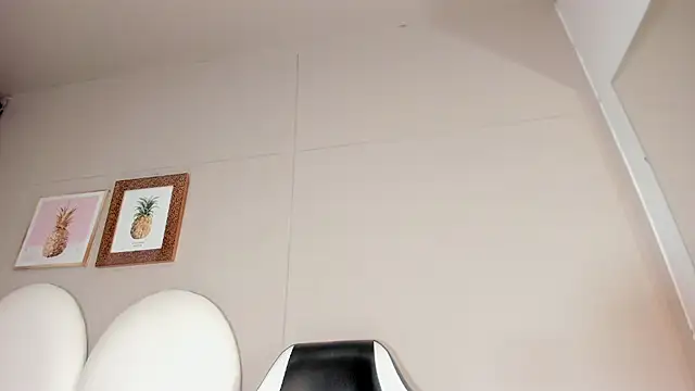 Snapshot of luna_bradley_ chatting on March 25, 2026, 12:15 pm luna bradley online show from March 25, 2026, 12:15 pm