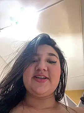 luna bradley  online show from June 8, 2026, 2:06 pm