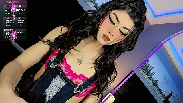 CuteMiaaa online show from June 24, 2026, 11:24 pm