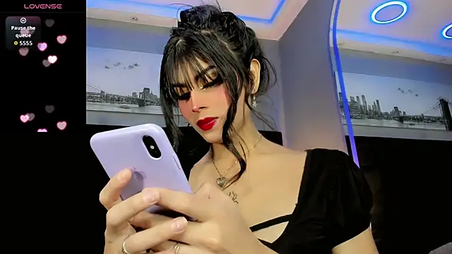 CuteMiaaa online show from June 6, 2026, 8:25 pm