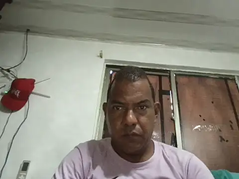 Quillero18 online show from March 11, 2026, 7:19 pm