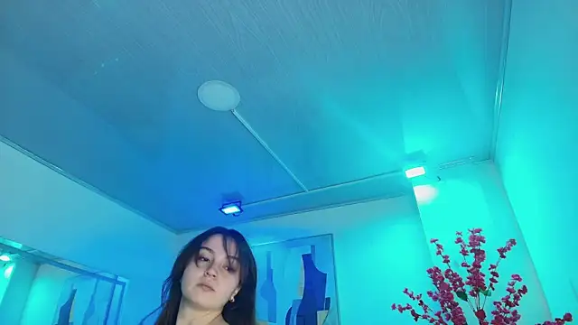 Chloe dolly online show from April 27, 2026, 12:14 pm