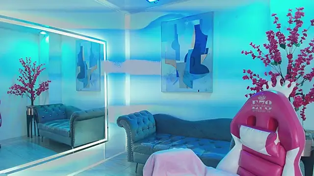 Chloe dolly online show from April 26, 2026, 11:18 am