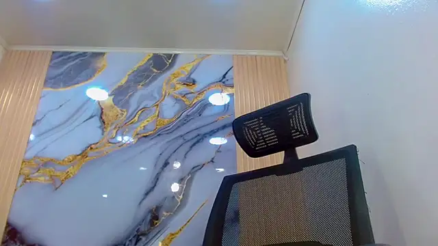 Snapshot of DaviidBuckx_ chatting on February 25, 2026, 2:12 am DaviidBuckx online show from February 25, 2026, 2:12 am