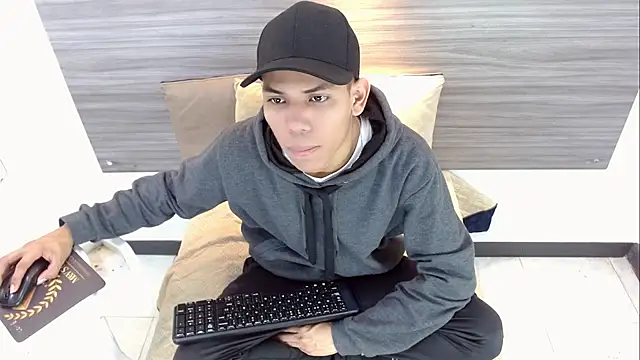 DaviidBuckx  online show from April 29, 2026, 2:16 am