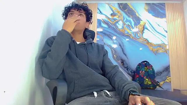 Snapshot of DaviidBuckx_ chatting on February 22, 2026, 2:03 am DaviidBuckx online show from February 22, 2026, 2:03 am