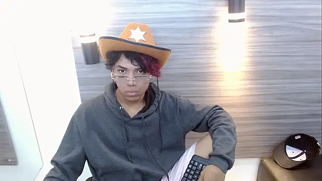 DaviidBuckx  online show from April 28, 2026, 2:10 am