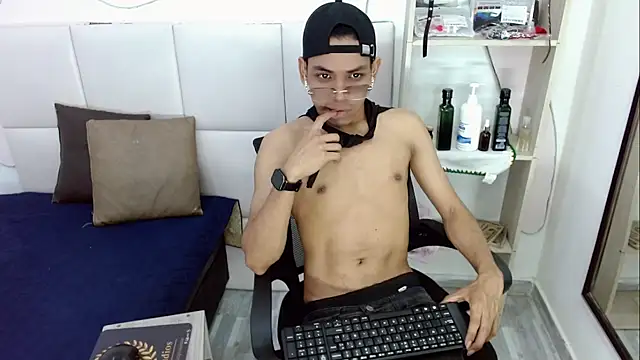 DaviidBuckx  online show from May 10, 2026, 9:05 pm