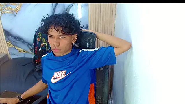 Snapshot of DaviidBuckx_ chatting on March 11, 2026, 2:05 am DaviidBuckx online show from March 11, 2026, 2:05 am