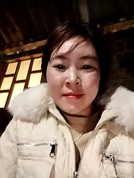 Snapshot of Yiyoongg chatting on February 20, 2026, 2:30 am Yiyoongg online show from February 20, 2026, 2:30 am