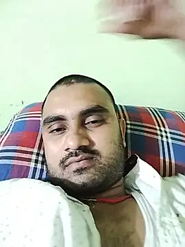 loyalboy 0052 online show from August 4, 2026, 7:40 pm