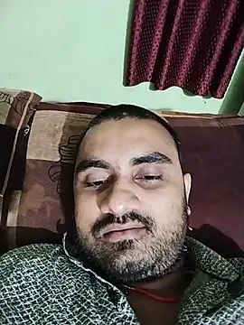 loyalboy 0052 online show from August 9, 2026, 9:32 pm