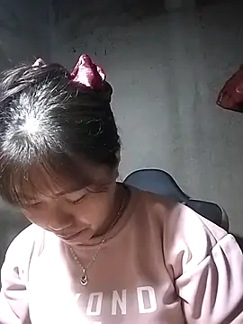 girl-bad102 online show from February 16, 2026, 5:44 pm