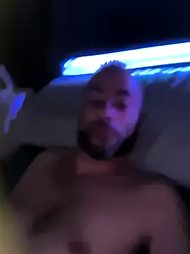 Snapshot of Erchipi chatting on April 14, 2026, 5:45 am Erchipi online show from April 14, 2026, 5:45 am