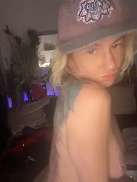 XXX2Freaks online show from May 4, 2026, 9:50 pm