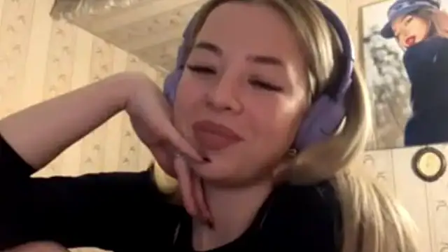 LynettaAlaimo online show from February 12, 2026, 5:45 pm