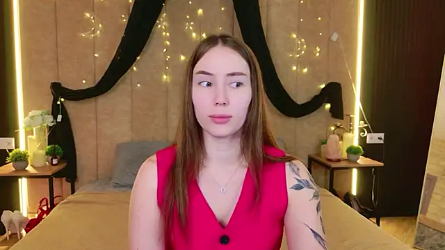 Arielle Vade online show from May 25, 2026, 5:07 am
