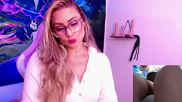 annie vega17  online show from February 11, 2026, 9:14 pm