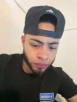 Snapshot of Xanderstone00 chatting on March 22, 2026, 2:48 am Xanderstone00 online show from March 22, 2026, 2:48 am