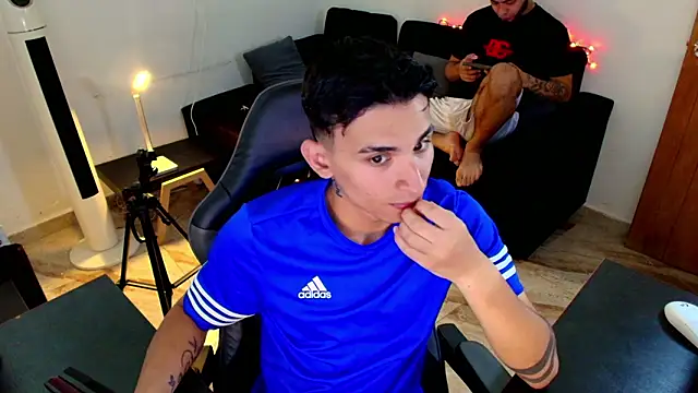 Snapshot of Xanderstone00 chatting on March 15, 2026, 3:52 pm Xanderstone00 online show from March 15, 2026, 3:52 pm