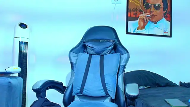 Snapshot of Xanderstone00 chatting on March 4, 2026, 8:44 am Xanderstone00 online show from March 4, 2026, 8:44 am