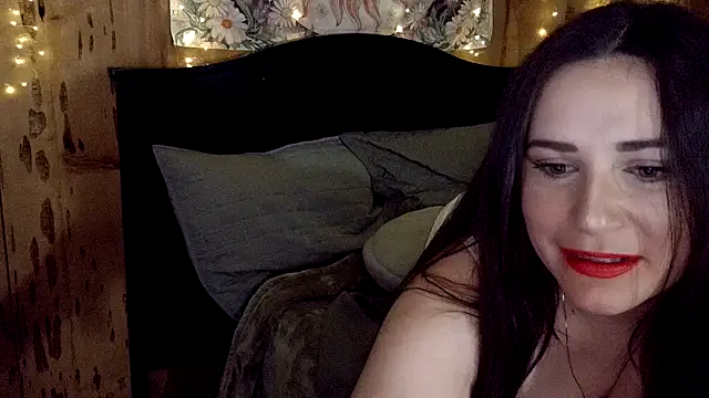 Snapshot of VelvetBrunetteXo chatting on February 23, 2026, 1:29 am VelvetBrunetteXo online show from February 23, 2026, 1:29 am