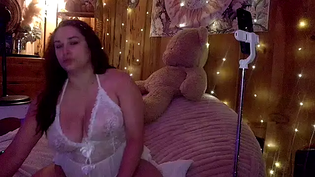 VelvetBrunetteXo online show from July 29, 2026, 10:36 am