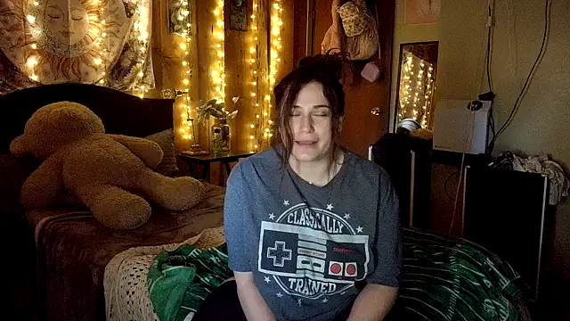 Snapshot of VelvetBrunetteXo chatting on March 18, 2026, 5:14 pm VelvetBrunetteXo online show from March 18, 2026, 5:14 pm