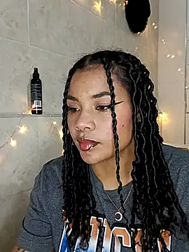 BrianaSweetxxx online show from March 7, 2026, 3:13 am