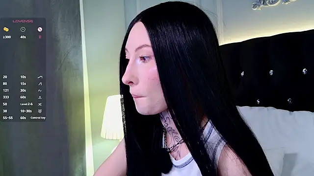 roxy morrison x online show from June 8, 2026, 3:51 am
