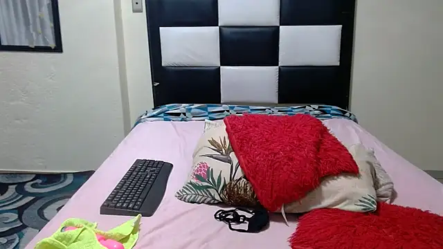 VeronaDimexx online show from April 5, 2026, 8:26 pm