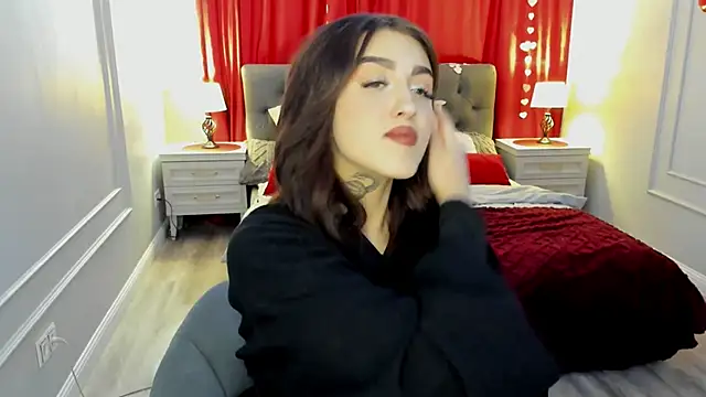 Snapshot of RaspberryGirle chatting on February 13, 2026, 11:32 am RaspberryGirle online show from February 13, 2026, 11:32 am