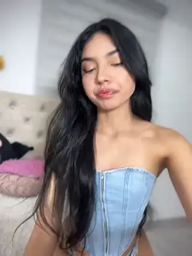 jadelaurent online show from July 5, 2026, 12:48 am