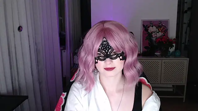 LunaXcherry online show from February 18, 2026, 5:42 pm