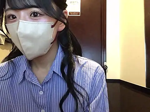 cocomi-coco0209 online show from April 24, 2026, 8:22 pm