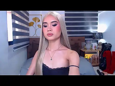 JuicyCockThea online show from April 9, 2026, 2:02 am
