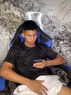 juan lugo hot online show from February 10, 2026, 5:28 am