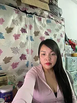 Snapshot of Strawberry-wet chatting on March 10, 2026, 2:10 pm Strawberry-wet online show from March 10, 2026, 2:10 pm