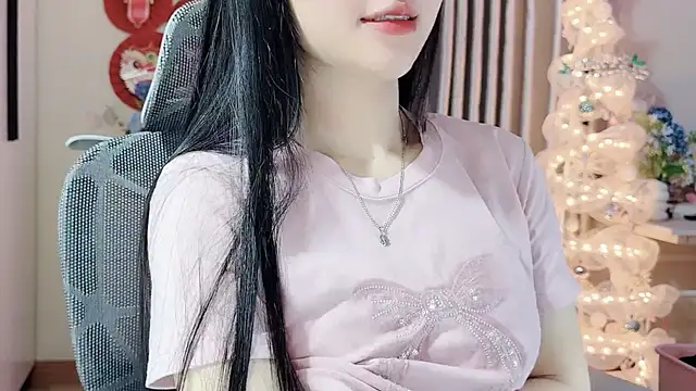 Agnelyn    online show from May 3, 2026, 3:26 pm