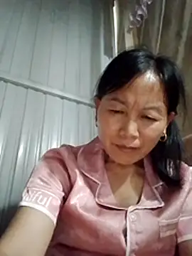 Snapshot of Kiss_love2 chatting on July 9, 2026, 1:39 am Kiss love2 online show from July 9, 2026, 1:39 am