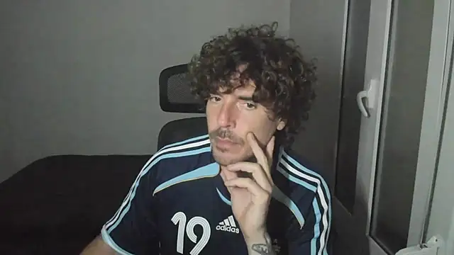 Snapshot of joaquin420_hot chatting on March 21, 2026, 8:35 pm joaquin420 hot online show from March 21, 2026, 8:35 pm