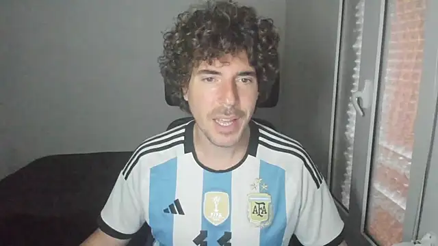 Snapshot of joaquin420_hot chatting on March 9, 2026, 7:56 am joaquin420 hot online show from March 9, 2026, 7:56 am