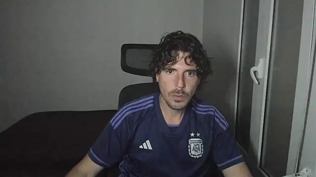 Snapshot of joaquin420_hot chatting on March 22, 2026, 6:09 pm joaquin420 hot online show from March 22, 2026, 6:09 pm