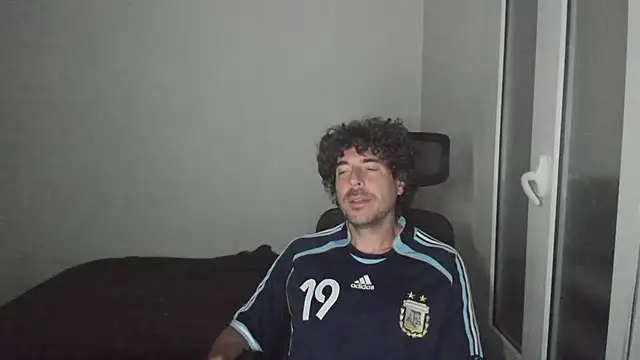 Snapshot of joaquin420_hot chatting on March 2, 2026, 5:08 am joaquin420 hot online show from March 2, 2026, 5:08 am