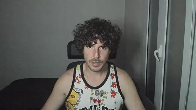 Snapshot of joaquin420_hot chatting on March 20, 2026, 6:20 pm joaquin420 hot online show from March 20, 2026, 6:20 pm