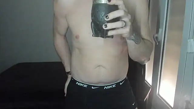 Snapshot of joaquin420_hot chatting on February 16, 2026, 10:47 am joaquin420 hot online show from February 16, 2026, 10:47 am